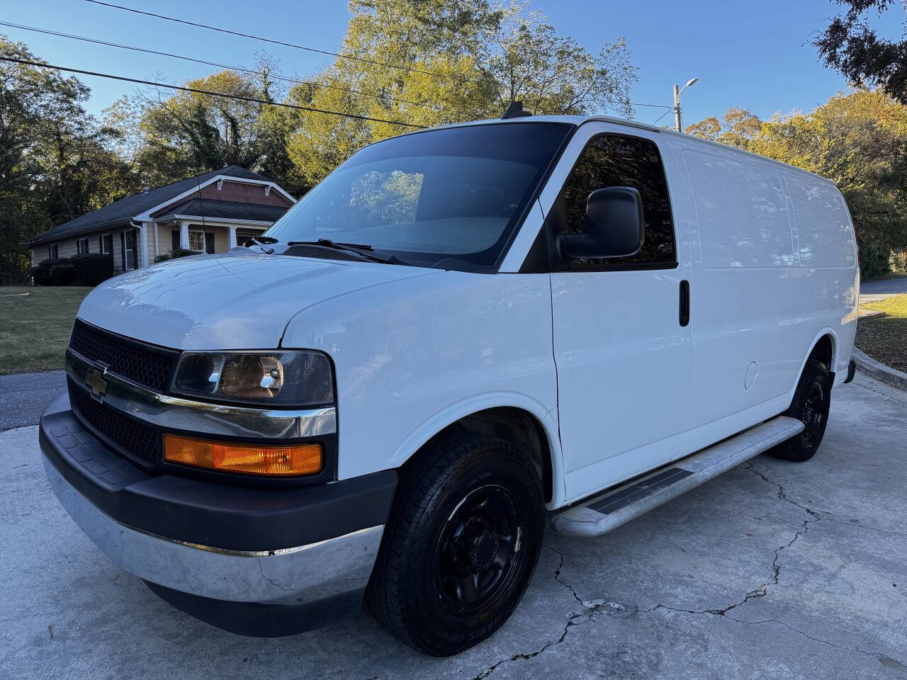Used 2020 Chevrolet Express 2500 w/ Driver Convenience Package image 7