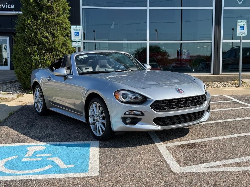 Used 2020 FIAT 124 Spider Lusso w/ Convenience Group