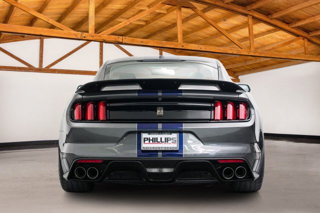 Used 2019 Ford Mustang Shelby GT350 w/ Technology Package image 4