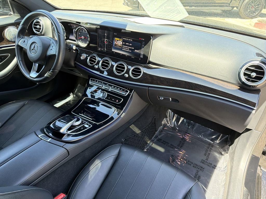 Used 2017 Mercedes-Benz E 300 image 33