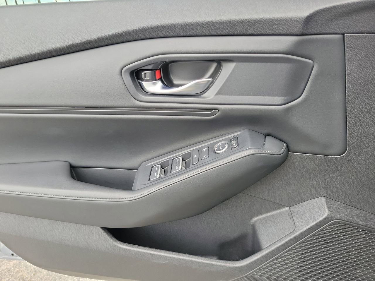 Used 2024 Honda Accord Sport image 26