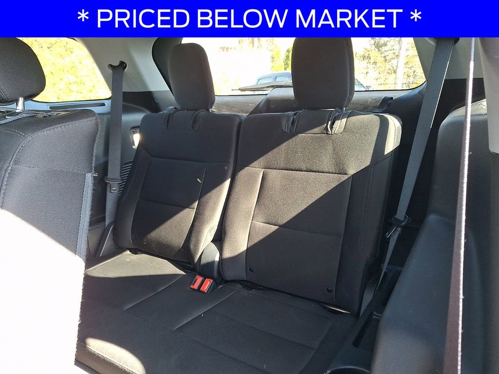 Used 2022 Ford Explorer XLT image 11
