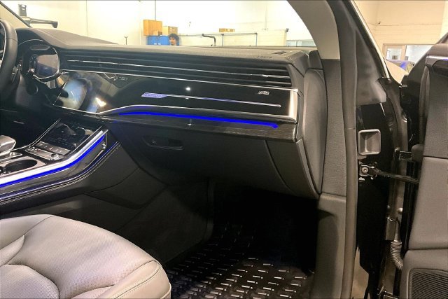 Used 2025 Audi Q8 Premium Plus AWD/4WD image 16
