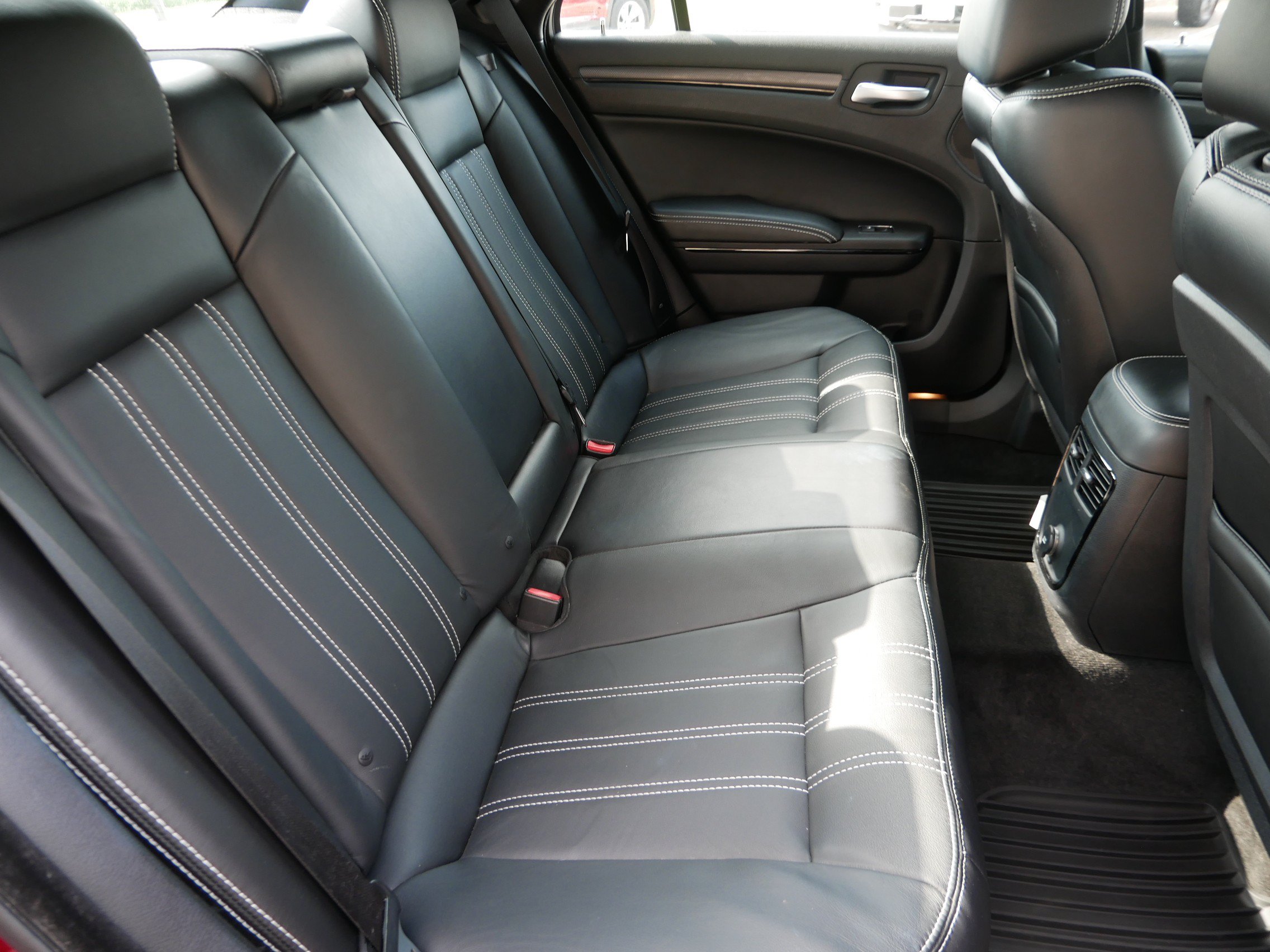 Used 2014 Chrysler 300 S AWD/4WD image 24