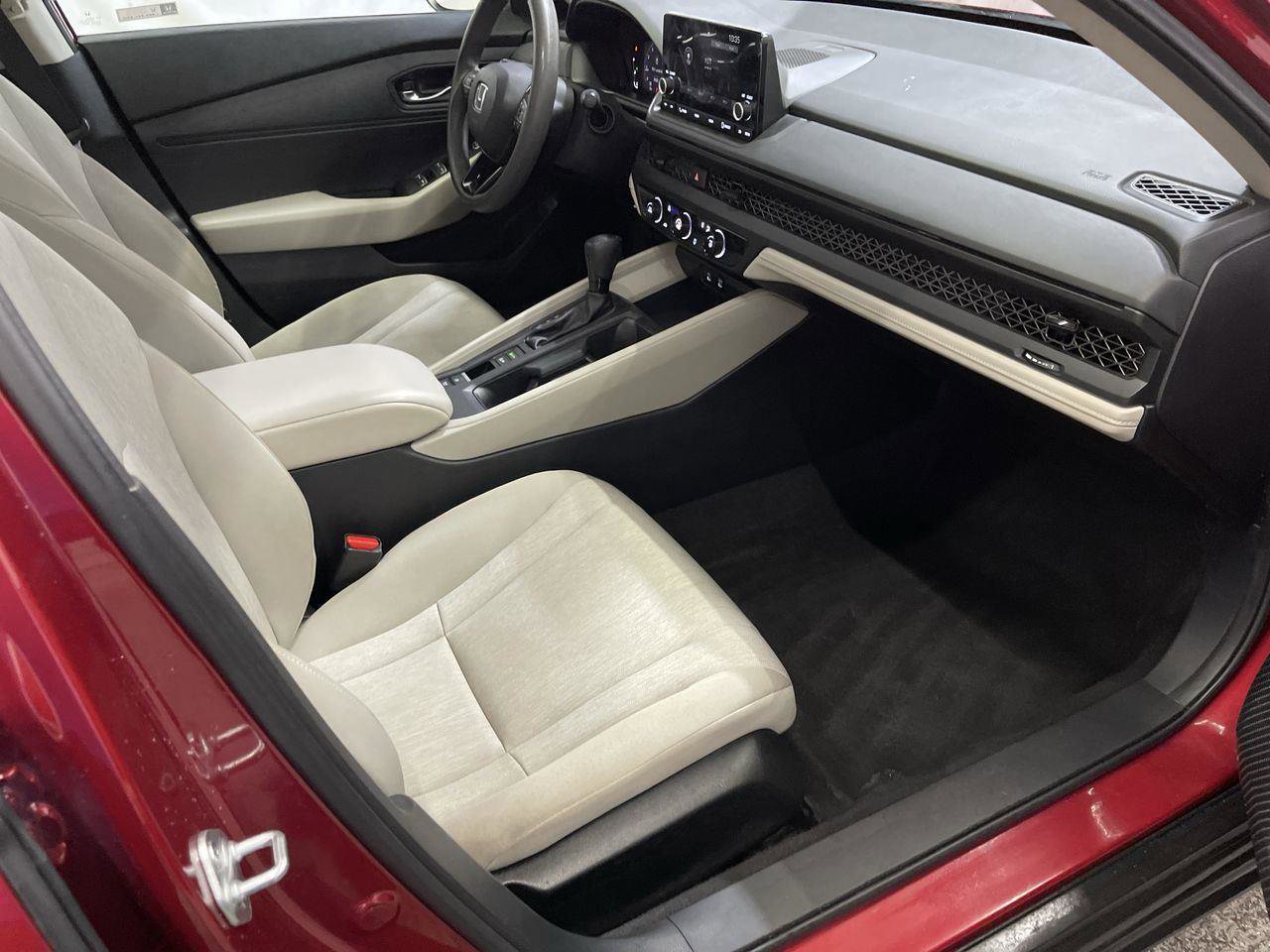 Certified 2023 Honda Accord LX image 23