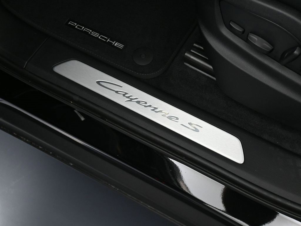 New 2026 Porsche Cayenne S image 16