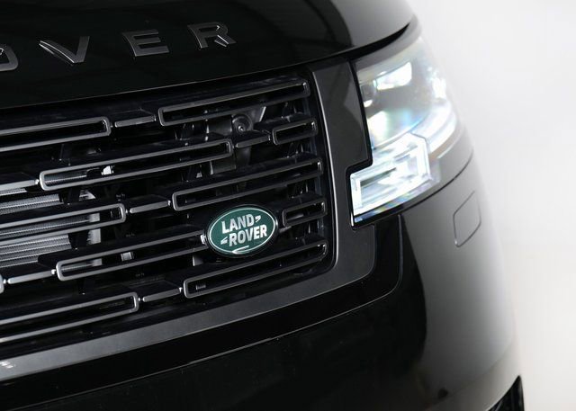 New 2025 Land Rover Range Rover SE image 27