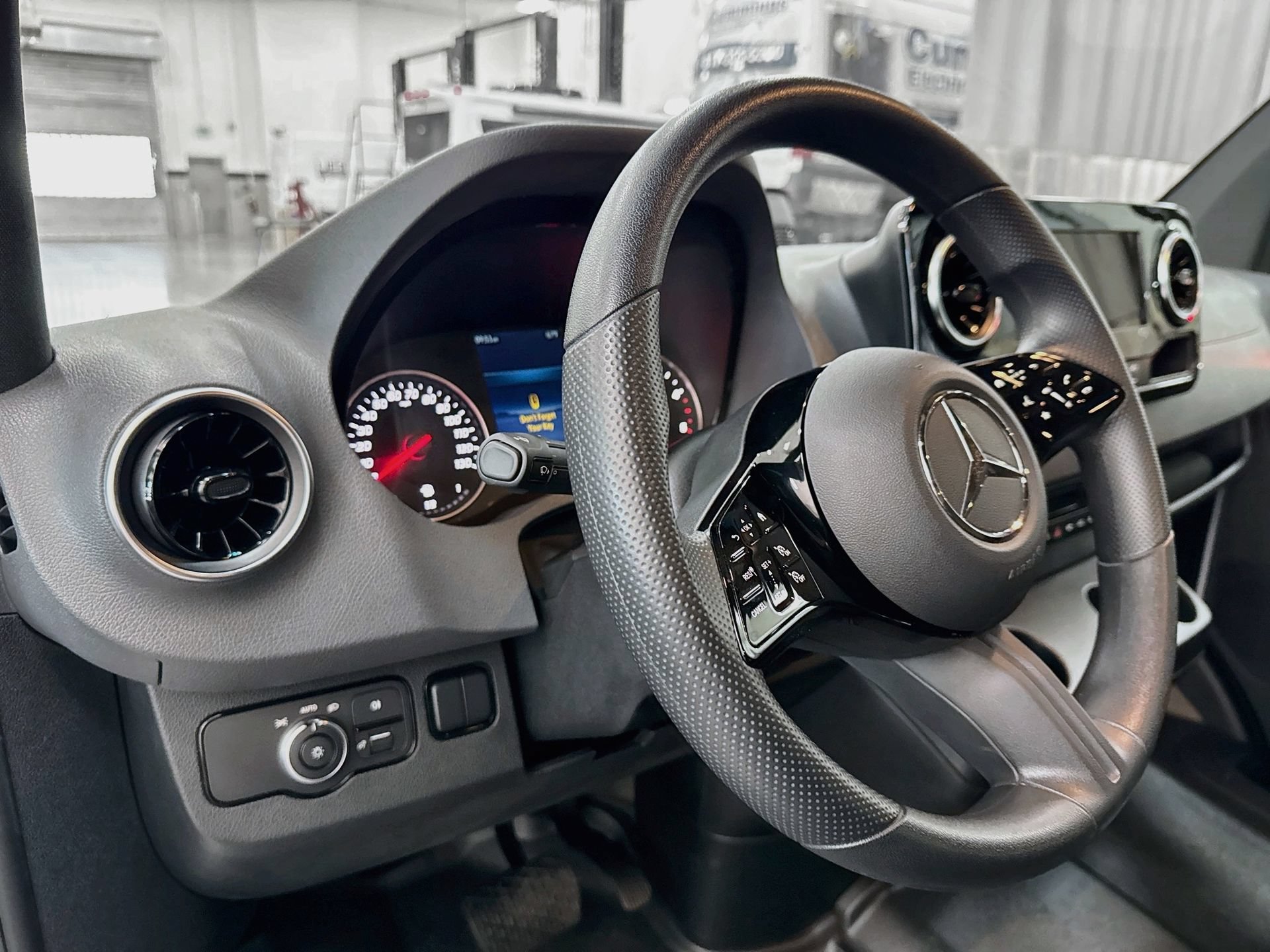 Certified 2025 Mercedes-Benz Sprinter 2500 image 10