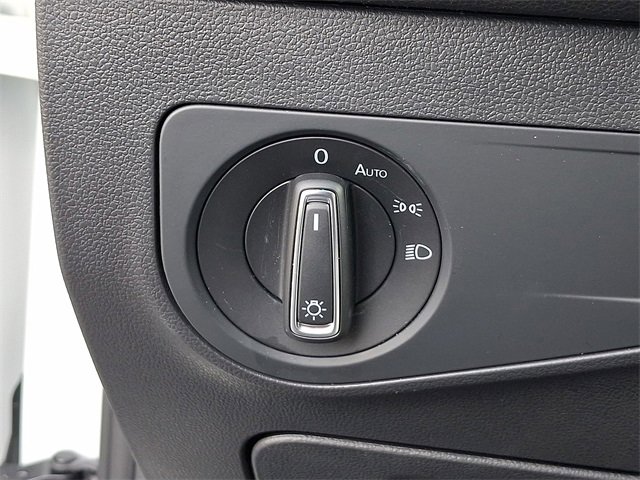 Used 2022 Volkswagen Tiguan SE image 27