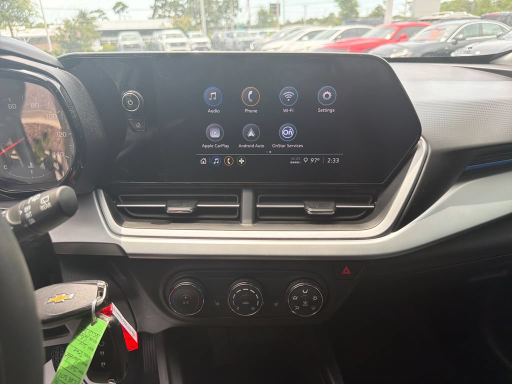 Used 2026 Chevrolet Trax LS w/ LS Convenience Package FWD image 34