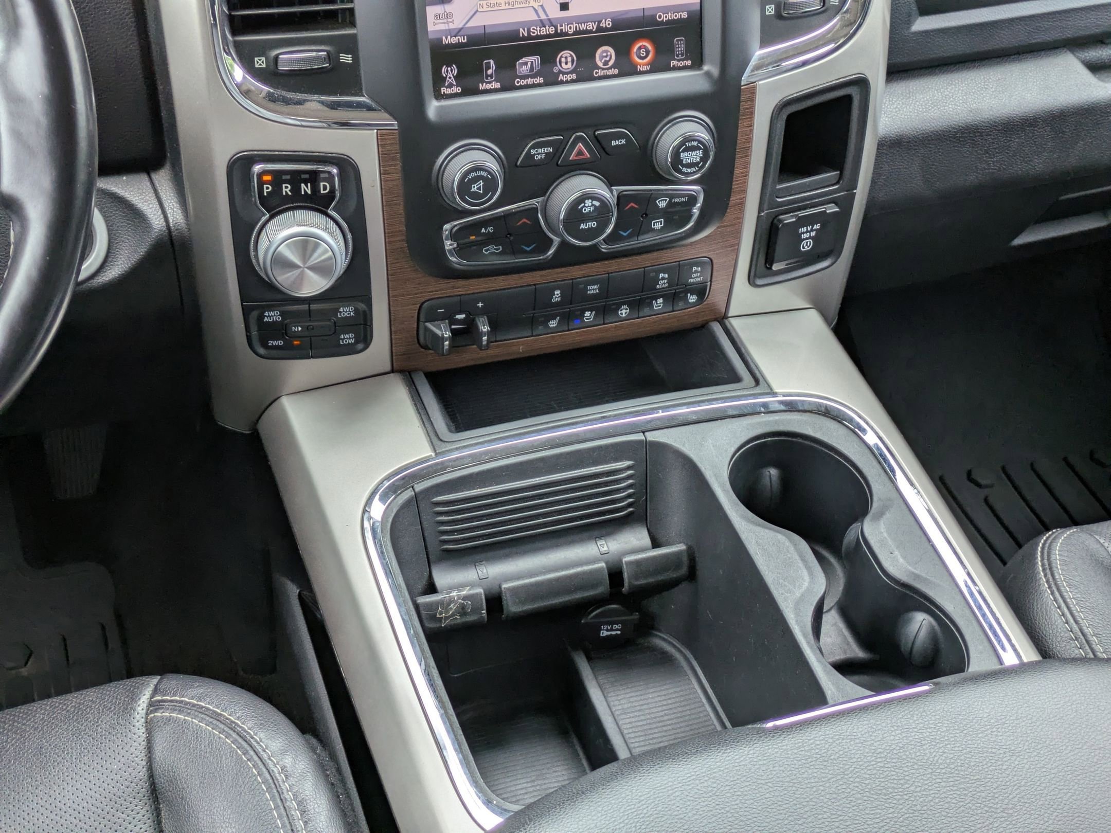 Used 2016 RAM 1500 Laramie w/ Convenience Group image 16