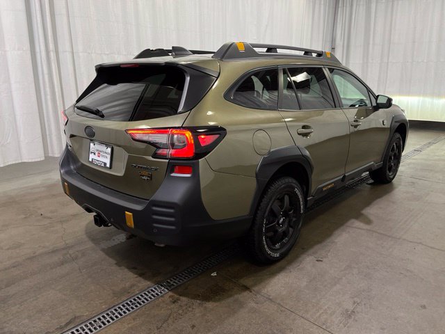Used 2025 Subaru Outback Wilderness AWD/4WD image 5