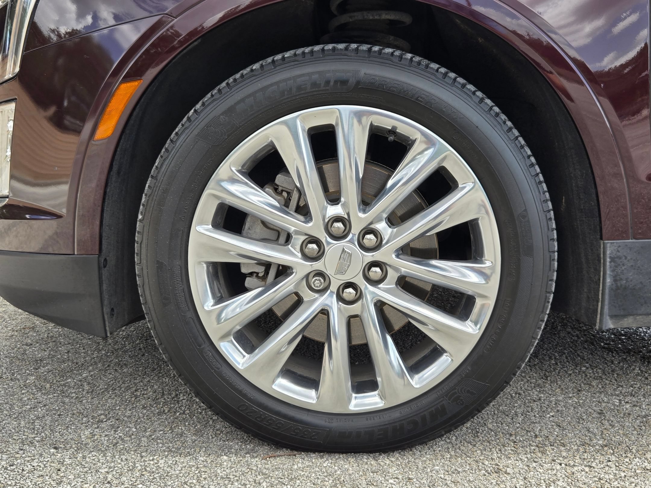 Used 2017 Cadillac XT5 Platinum AWD/4WD image 32