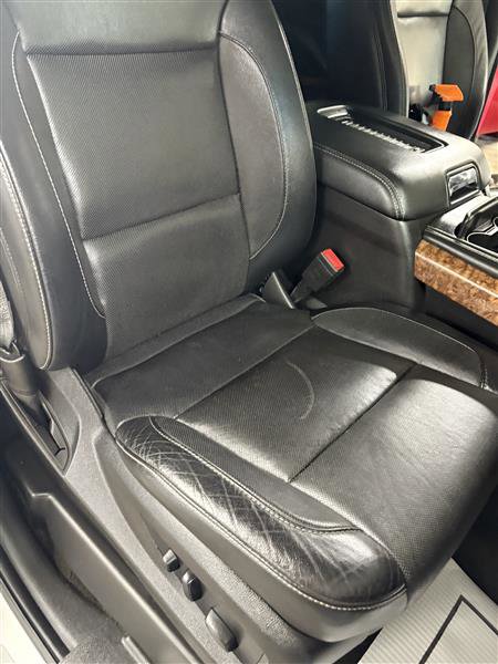 Used 2018 Chevrolet Suburban Premier image 14
