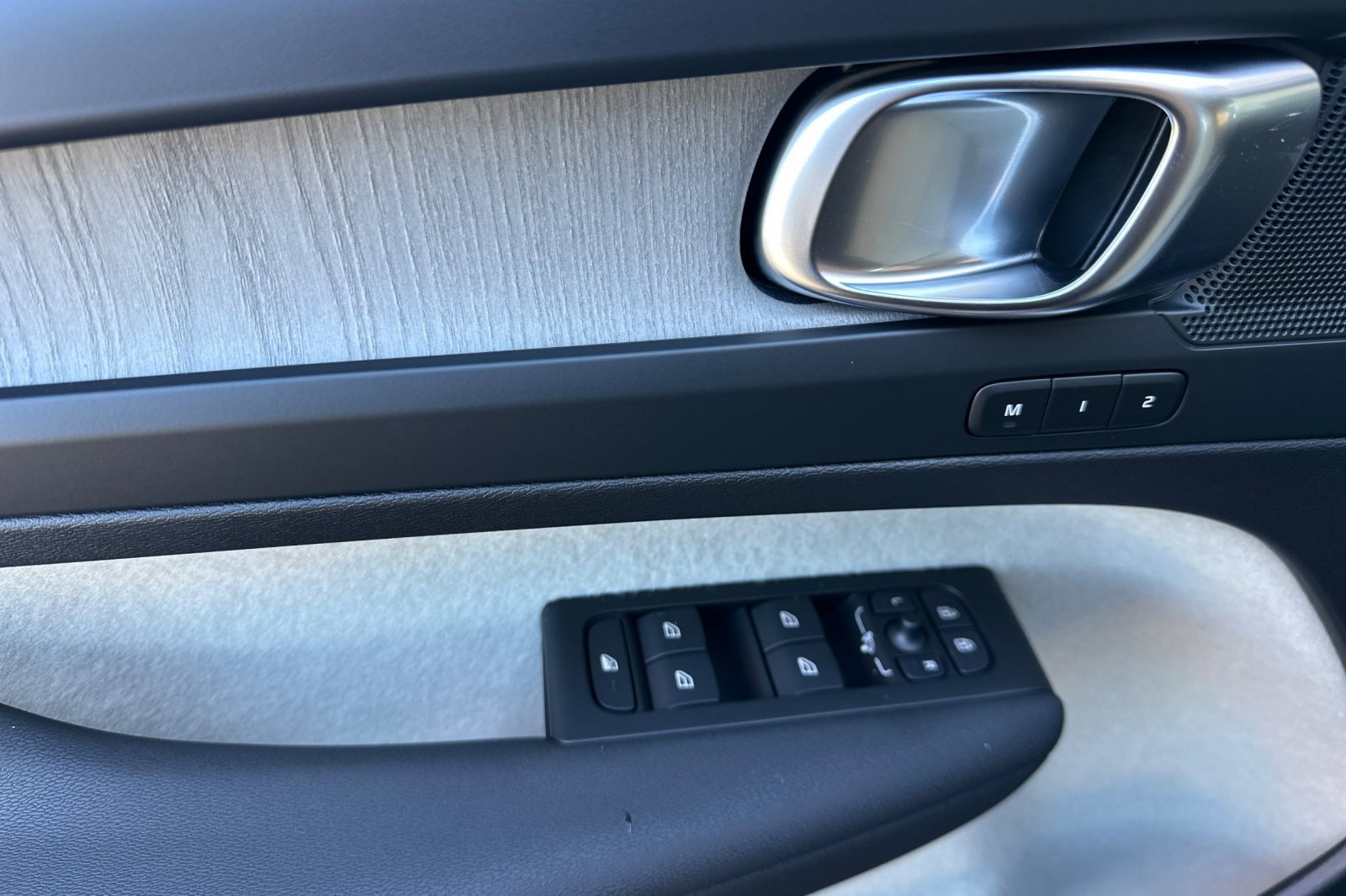 New 2026 Volvo XC40 B5 Plus w/ Protection Package Premier image 14