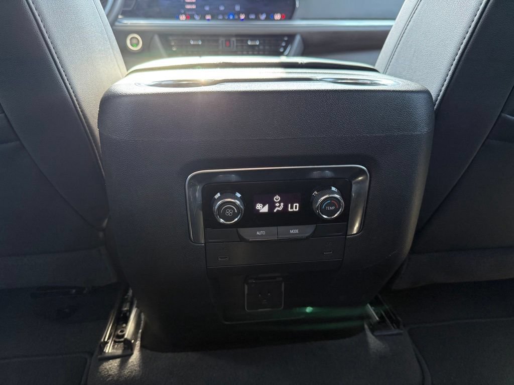 Used 2025 Chevrolet Tahoe LT AWD/4WD image 25