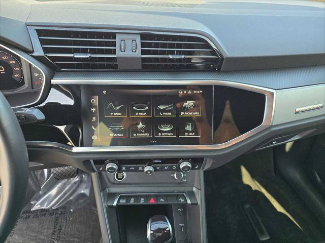 Used 2023 Audi Q3 2.0T Premium w/ Black Optic Sport Package AWD/4WD image 27