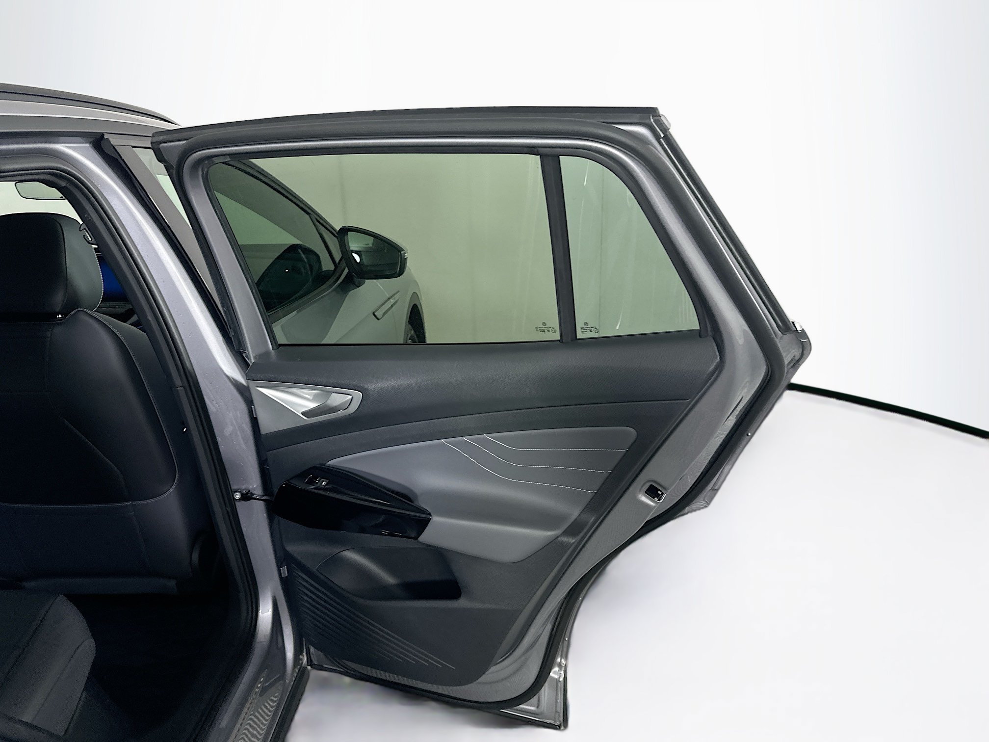 Used 2023 Volkswagen ID.4 S RWD image 30