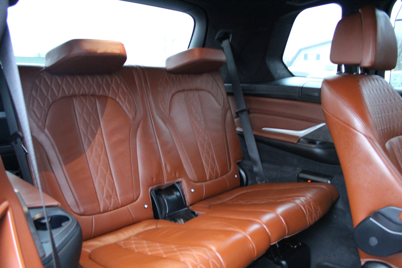 Used 2019 BMW X7 xDrive50i w/ Dynamic Handling Package image 13