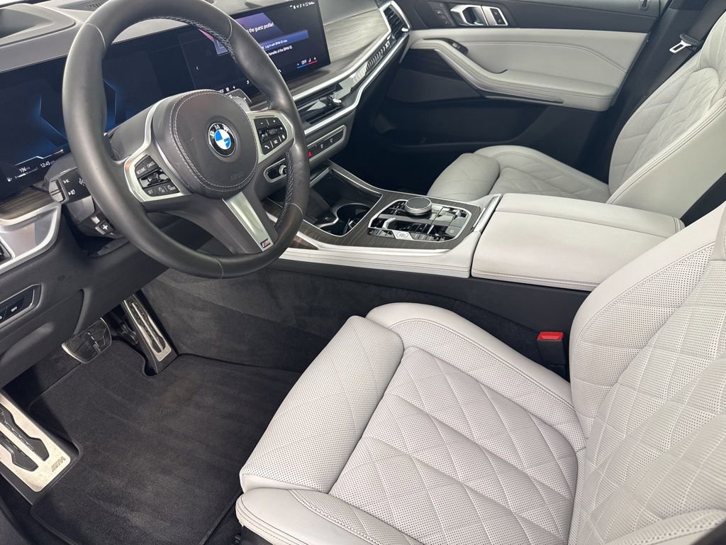 Certified 2024 BMW X7 xDrive40i w/ M Sport Package image 14