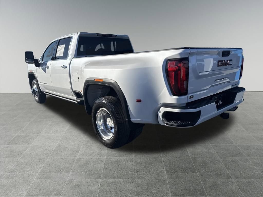 Used 2023 GMC Sierra 3500 Denali w/ Denali Ultimate Package image 3