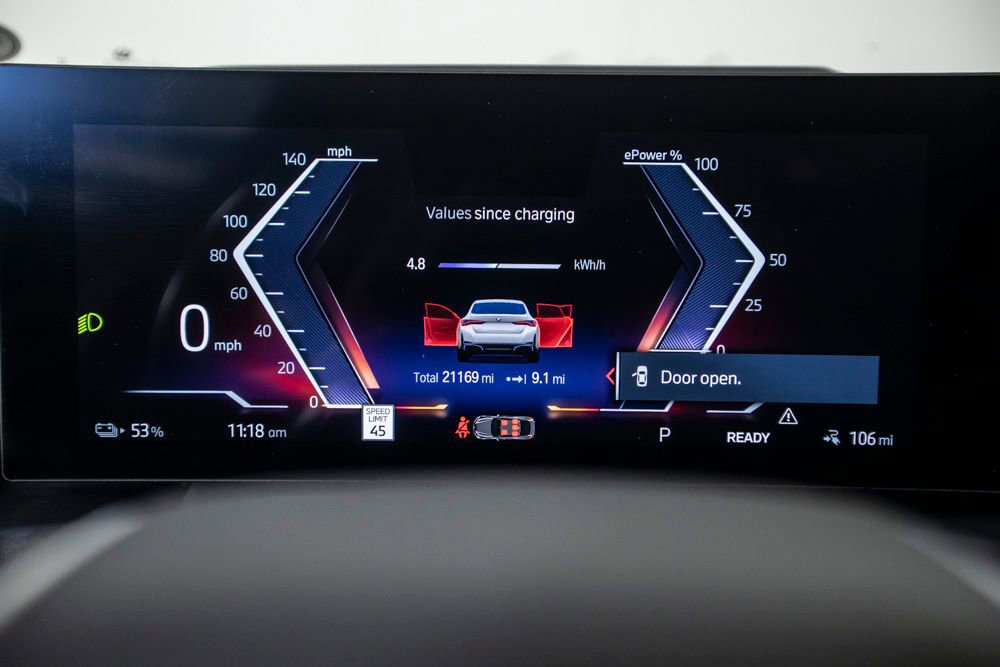 Used 2023 BMW i4 eDrive40 RWD image 25