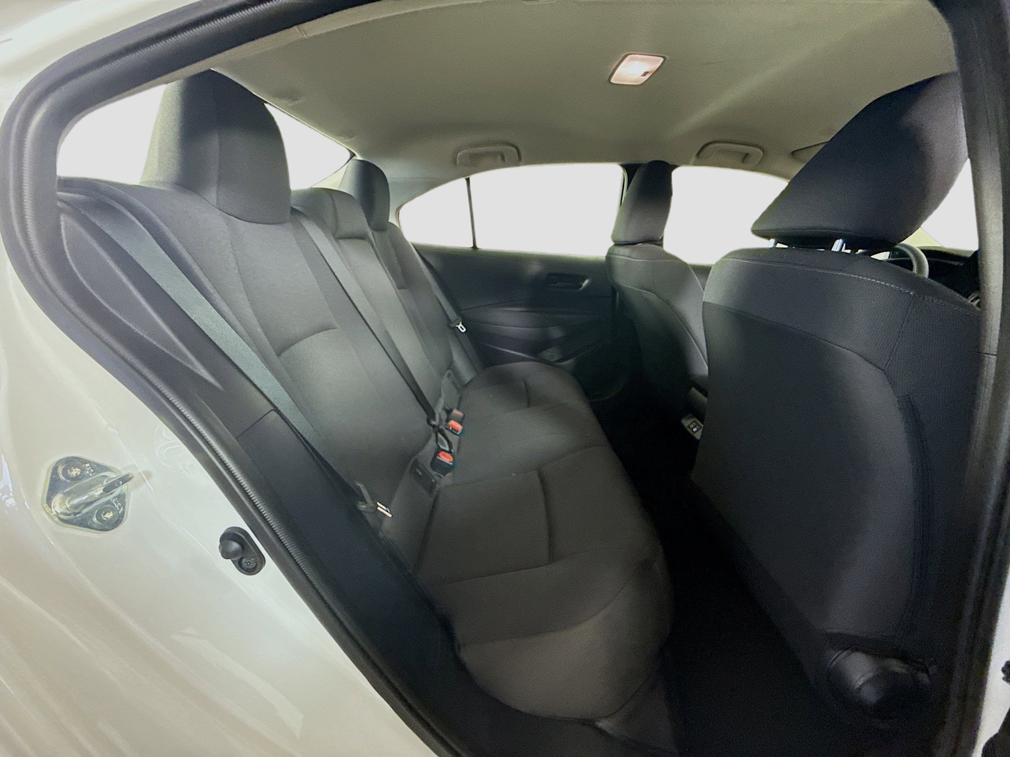 Used 2025 Toyota Corolla LE image 26