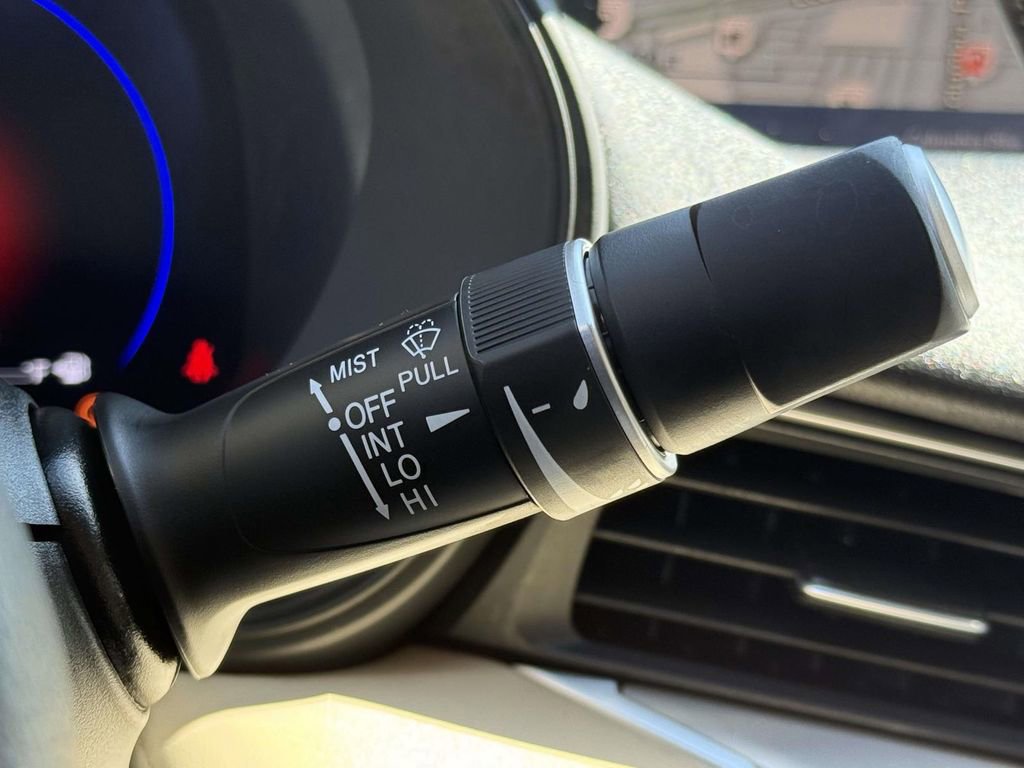 Certified 2025 Acura TLX w/ Technology Package FWD image 27