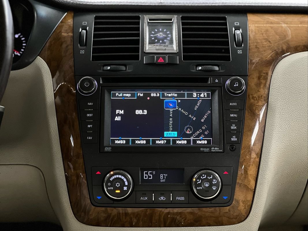 Used 2011 Cadillac DTS Platinum FWD image 35