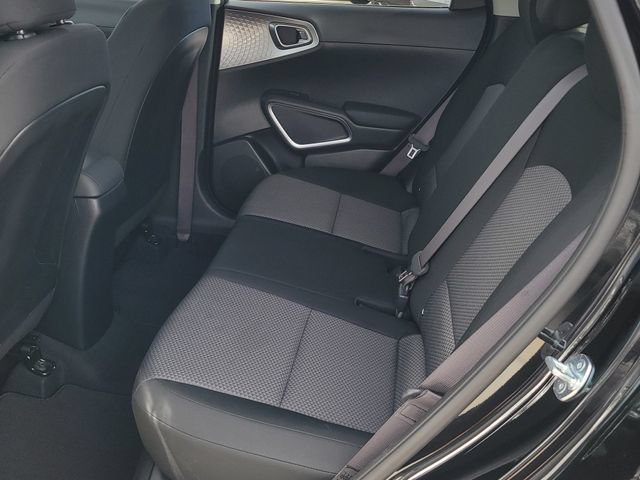 Certified 2025 Kia Soul LX w/ LX Technology Package FWD image 11