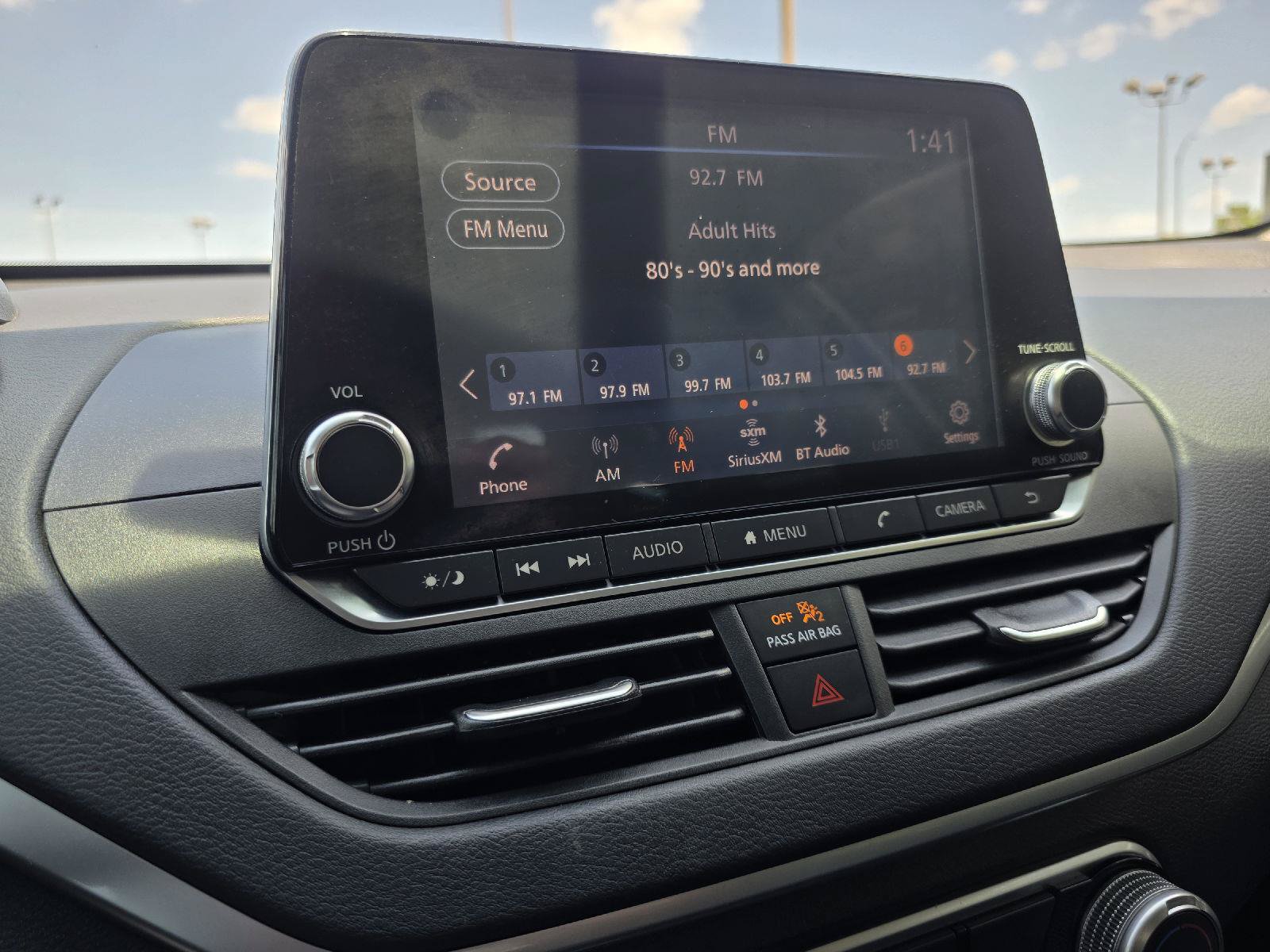 Used 2019 Nissan Altima 2.5 S AWD/4WD image 18