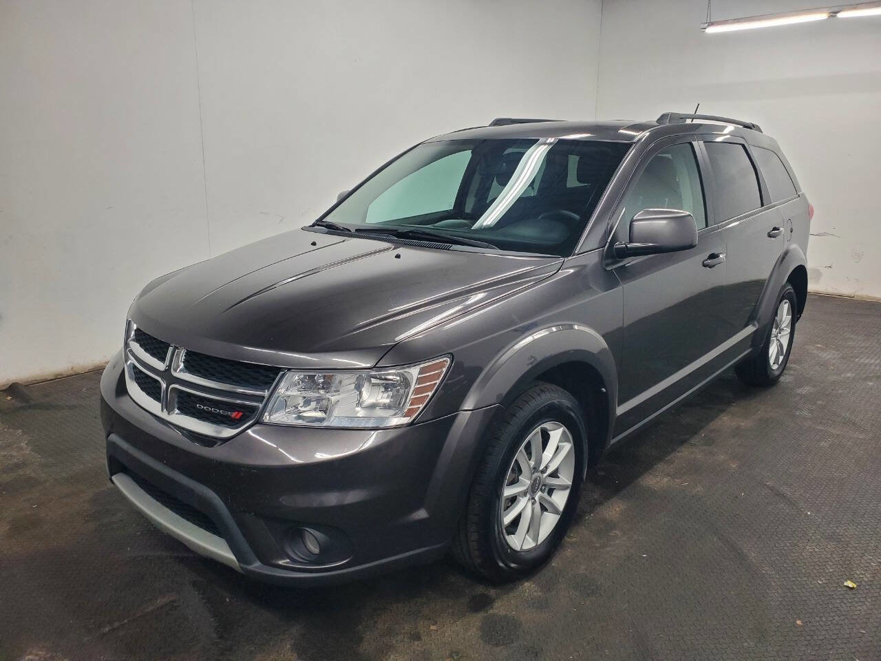 Used 2017 Dodge Journey SXT w/ Comfort/Convenience Group image 1