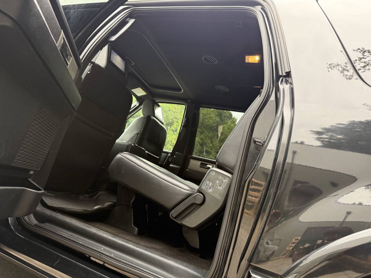 Used 2015 Ford Expedition EL Limited w/ Equipment Group 301A AWD/4WD image 27