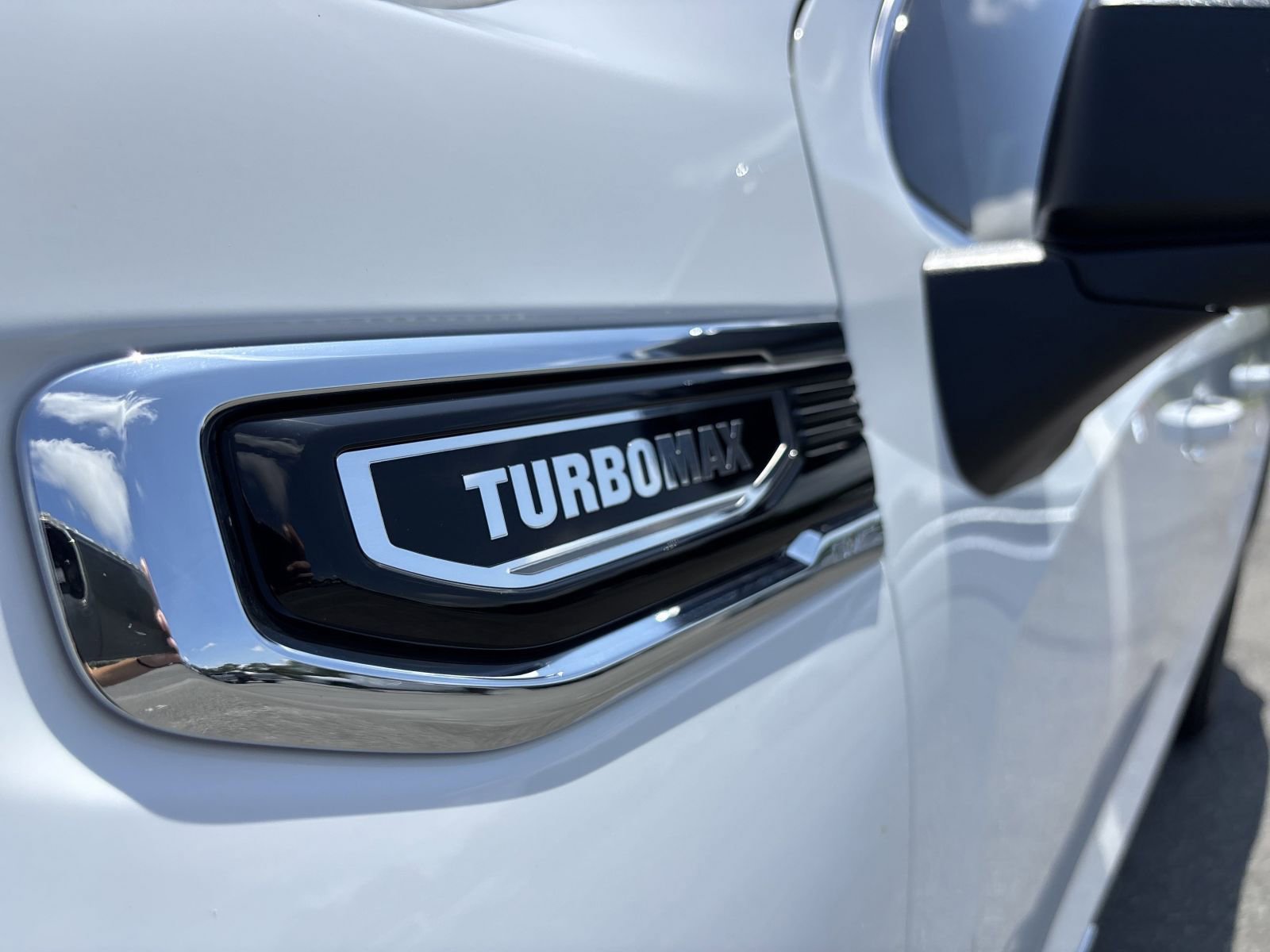 New 2025 GMC Sierra 1500 SLE w/ Preferred Package image 43