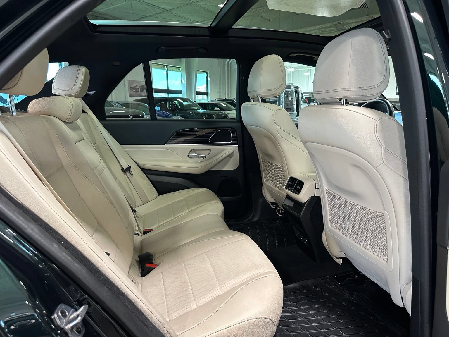 Used 2024 Mercedes-Benz GLE 450e 4MATIC image 35