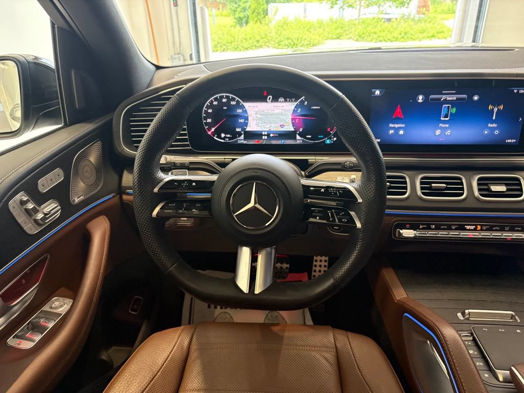 Used 2024 Mercedes-Benz GLS 450 4MATIC image 31
