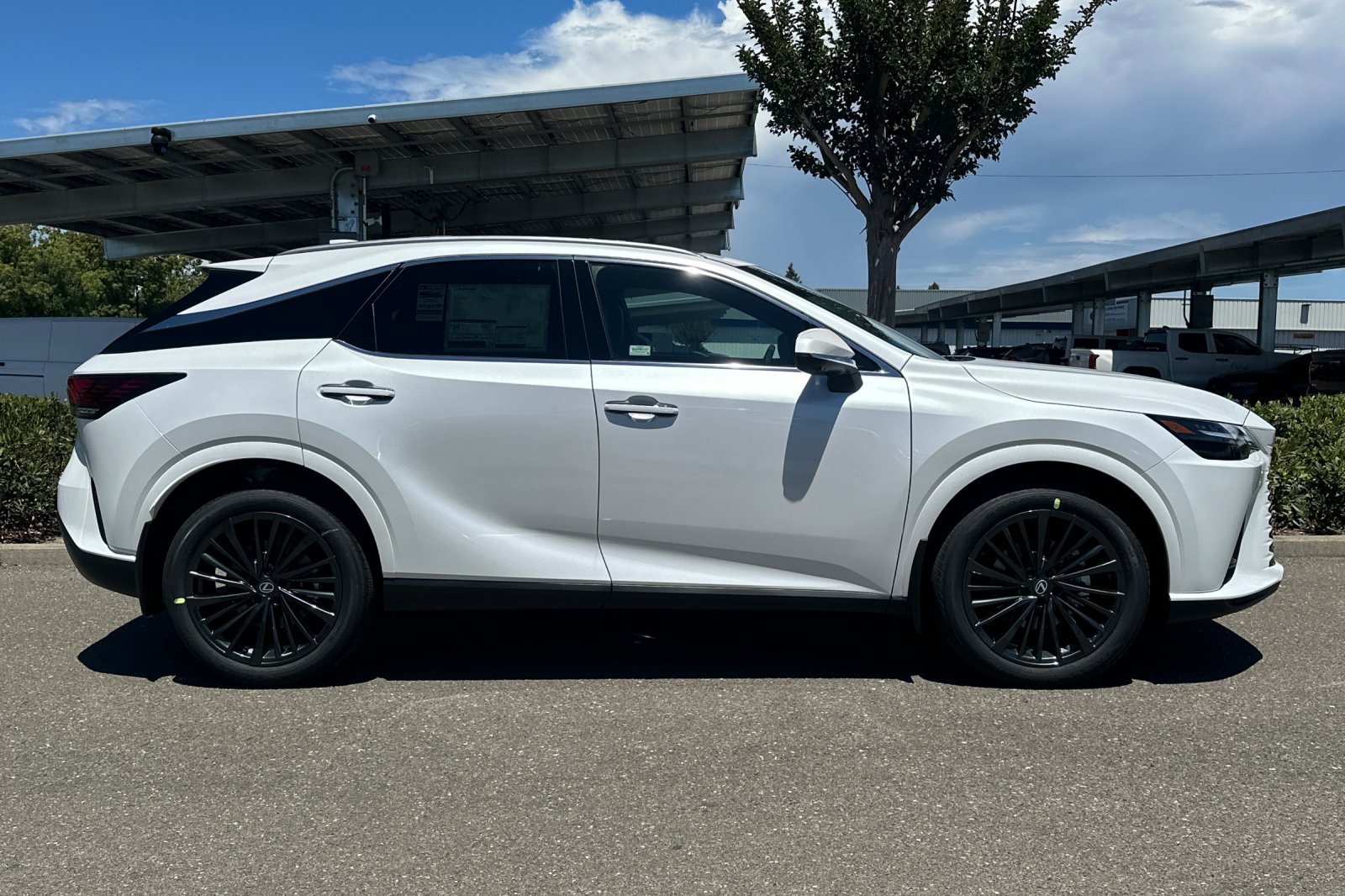 New 2026 Lexus RX 350h w/ Convenience Package AWD/4WD image 3