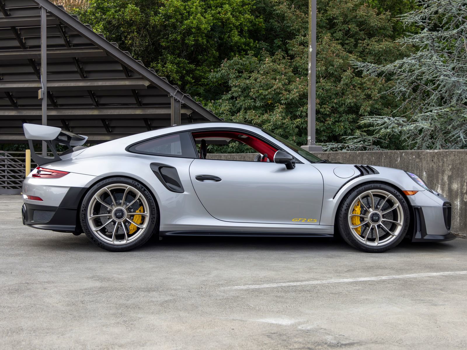 Certified 2018 Porsche 911 GT2 RS RWD image 12