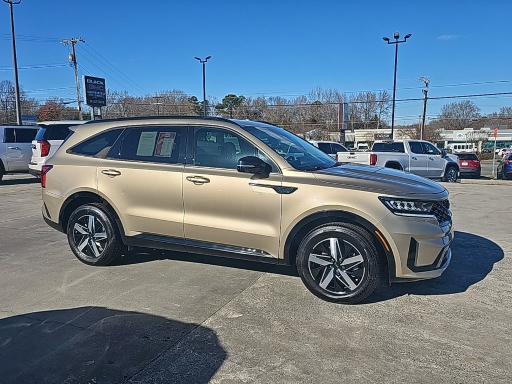 Used 2021 Kia Sorento S image 2