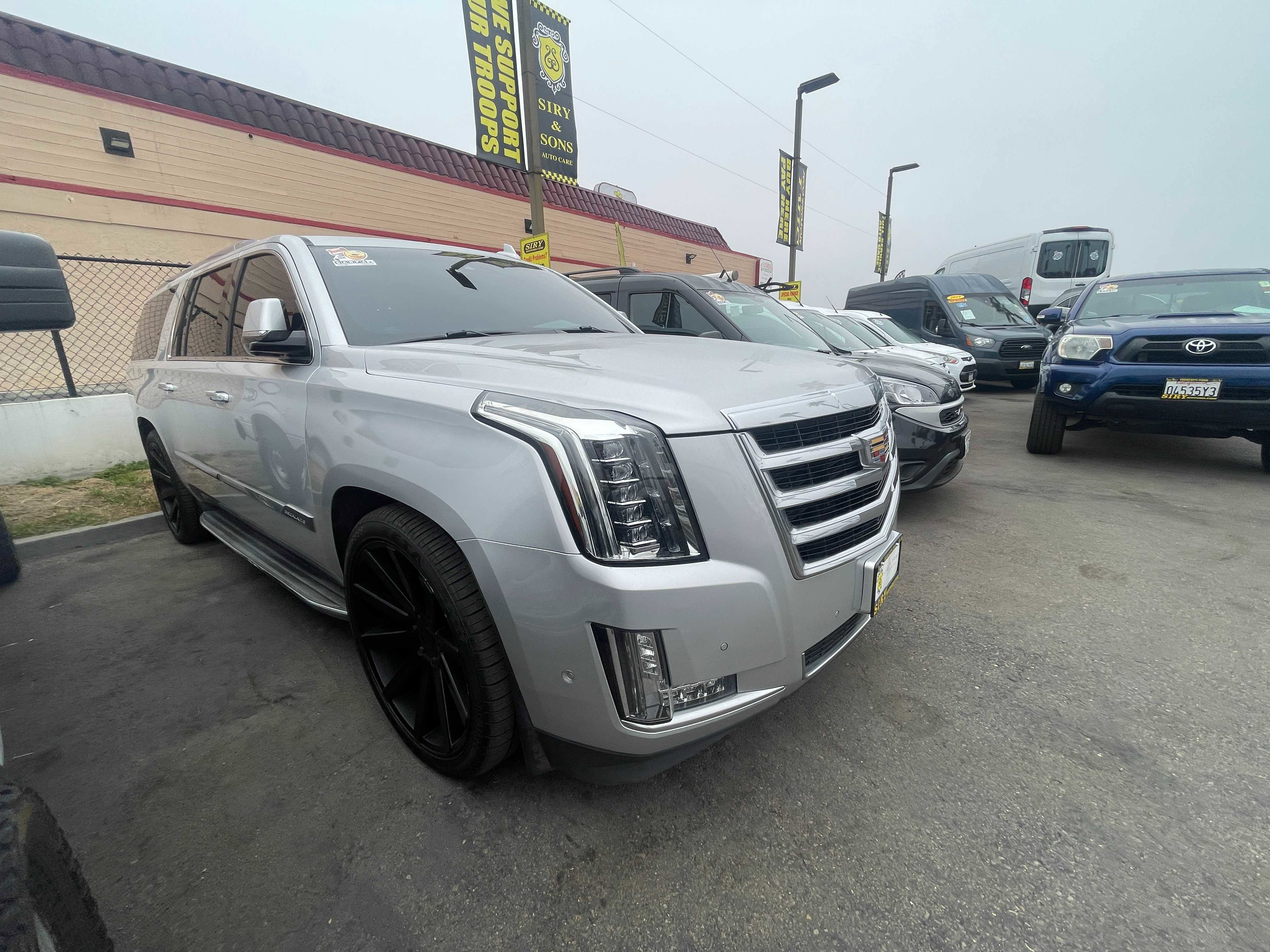 Used 2017 Cadillac Escalade ESV Premium Luxury