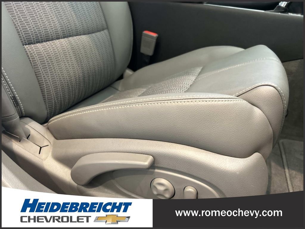 Certified 2014 Chevrolet Impala LT w/ Convenience Package image 33