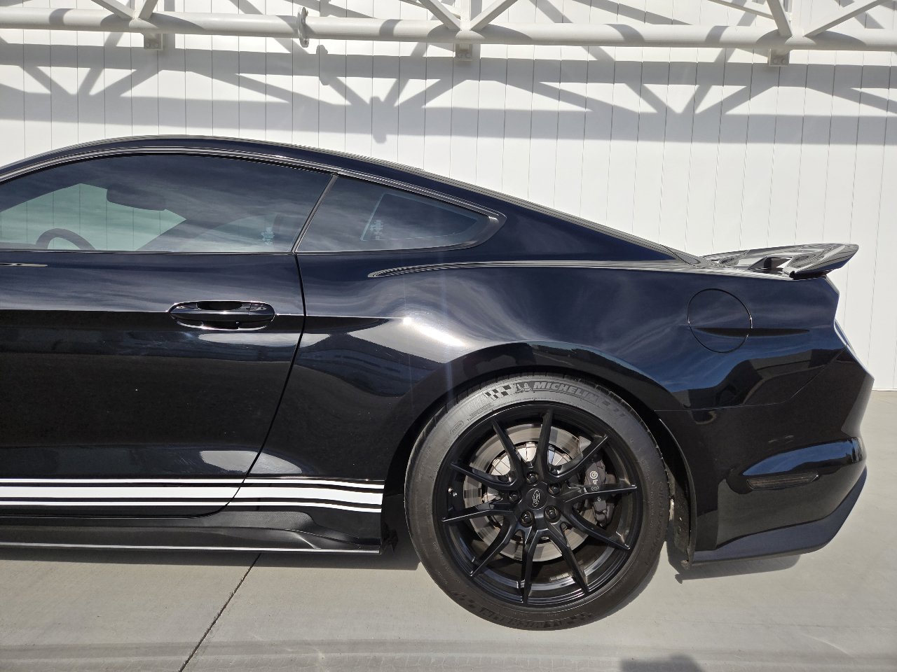 Used 2019 Ford Mustang Shelby GT350 w/ Technology Package image 28