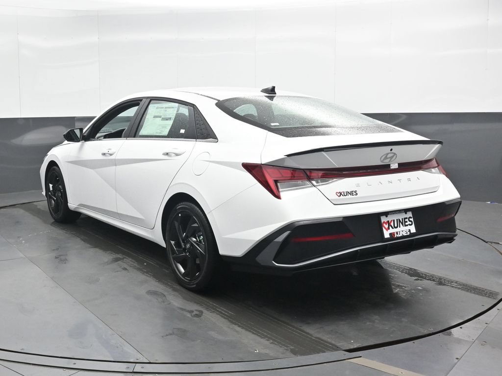New 2026 Hyundai Elantra SEL Sport Premium FWD image 10
