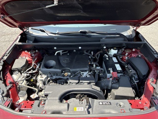 Used 2020 Toyota RAV4 XLE image 12