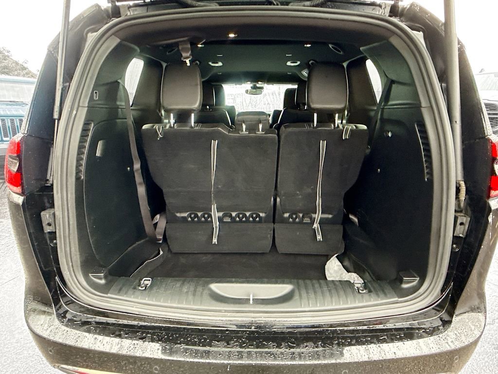 Used 2025 Chrysler Pacifica Select image 30