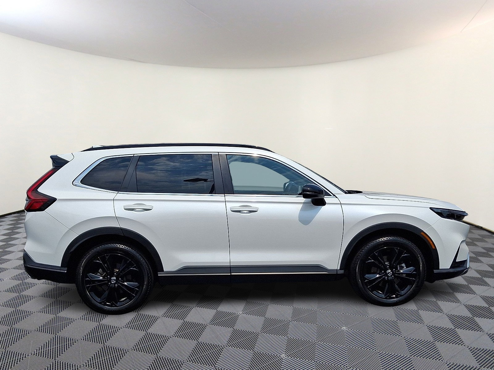 Used 2025 Honda CR-V Sport Touring image 8