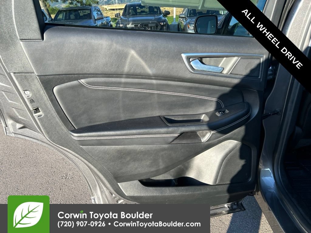 Used 2022 Ford Edge Titanium AWD/4WD image 18