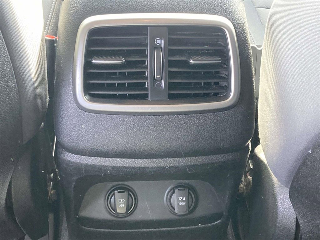 Used 2020 Kia Sorento LX image 14