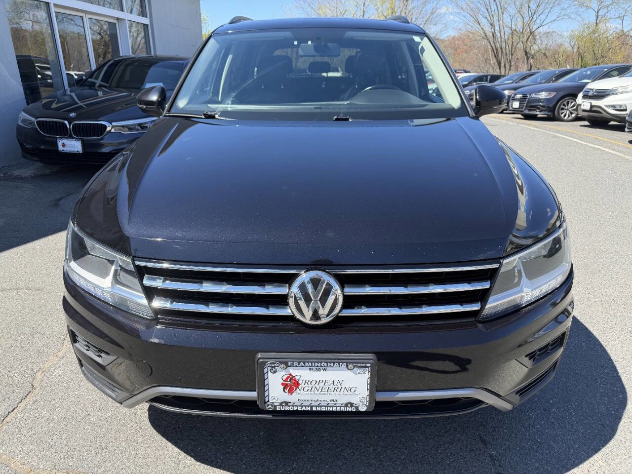 Used 2018 Volkswagen Tiguan SE w/ Panoramic Sunroof Package AWD/4WD image 2