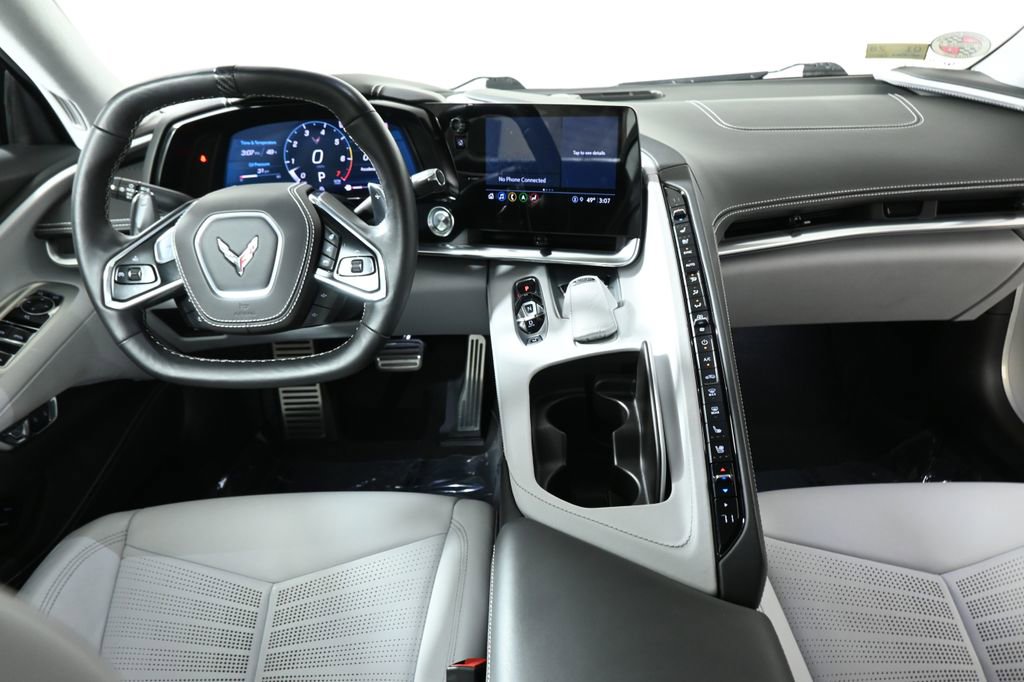 Used 2021 Chevrolet Corvette Stingray Premium Conv w/ Z51 Performance Package RWD image 4